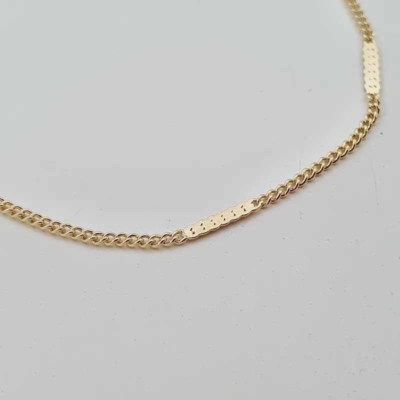 Pulseira com detalhe achatado